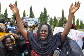 Anh, Mỹ hứa giúp Nigeria giải thoát "nữ sinh chiến lợi phẩm"