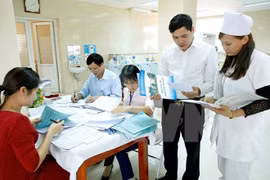 Mô hình bác sĩ gia đình giúp tiếp cận các dịch vụ y tế chất lượng. (Ảnh: TTXVN)
