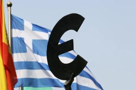 Hy Lạp bắt đầu đàm phán giảm nợ với các đối tác khu vực Eurozone