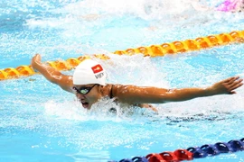 Kình ngư Nguyễn Thị Ánh Viên tranh tài trên đường đua chung kết. (Ảnh: Quốc Khánh/TTXVN)