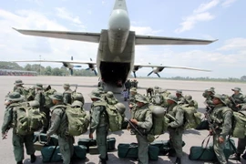 Binh sỹ Venezuela triển khai tại bang Tachira ngày 31/8. (AFP/TTXVN)