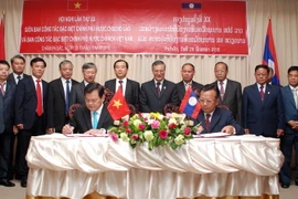 Việt Nam-Lào tăng cường tìm kiếm hài cốt liệt sỹ trên đất Lào 