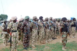 Binh sỹ Nigeria tại một căn cứ quân đội ở Pulka, bang Borno, đông bắc Nigeria. (Ảnh: AFP/TTXVN)