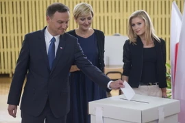 Bầu cử tổng thống Ba Lan: Chờ đợi một cú sốc ở vòng hai