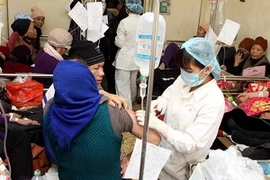 Bệnh viện K Trung ương thường xuyên quá tải với việc điều trị cho khoảng 180.000 trường hợp ung thư mỗi năm. (Ảnh: Dương Ngọc/TTXVN)