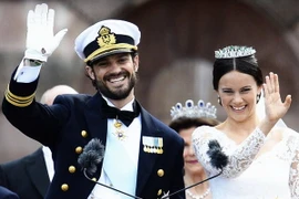 Đám cưới xa hoa của cựu người mẫu đồng thời là ngôi sao truyền hình thực tế Sofia Hellqvist và hoàng tử Thụy Điển Carl Philip được tổ chức tại cung điện hoàng gia ở Stockholm (Nguồn: CCTVNews)