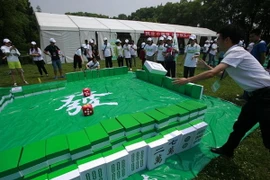 [Photo] Bàn mạt chược khổng lồ xuất hiện tại Vũ Hán, Trung Quốc 