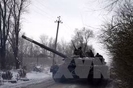 Ukraine đề xuất thiết lập khu vực phi quân sự tại miền Đông 