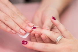 Bí kíp làm đẹp thú vị của một nàng “người mẫu tay” sành điệu