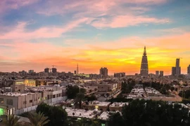 Saudi Arabia chém đầu tội phạm, treo xác lên trực thăng thị uy