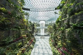 Một góc tổ hợp giải trí Jewel ở sân bay Changi. (Nguồn: Sân bay Changi)