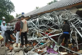 Khu dân cư ven biển ở Banten, Indonesia bị tàn phá trong đợt sóng thần tháng 12/2018. (Ảnh: Đỗ Quyên/Vietnam+) 