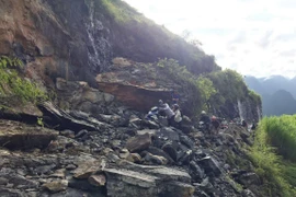 Tuyến đường Quốc lộ 4C từ Hà Giang đi 4 huyện vùng cao núi đá phía Bắc bị sạt lở nghiêm trọng. (Ảnh: TTXVN)