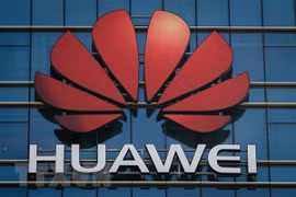 Biểu tượng của tập đoàn công nghệ Huawei (Trung Quốc). (Nguồn: AFP/TTXVN)