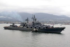 Tàu tuần tiễu mang tên lửa Varyag. (Nguồn: BC Shipping News)