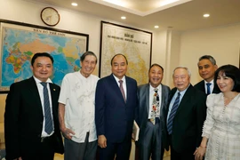 Thủ tướng Nguyễn Xuân Phúc dự buổi gặp mặt Kỷ niệm 70 năm thành lập Trường Thiếu sinh quân Việt Nam. (Ảnh: Thống Nhất/TTXVN)