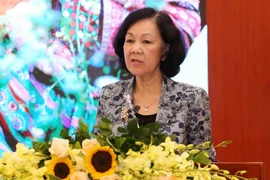 Bà Trương Thị Mai, Ủy viên Bộ Chính trị, Bí thư Trung ương Đảng, Trưởng Ban Dân vận Trung ương, Trưởng Ban Chỉ đạo Trung ương Tổng kết Nghị quyết 24-NQ/TW và Chỉ thị số 45-CT/TW phát biểu chỉ đạo Hội nghị. (Ảnh: Phương Hoa/TTXVN)