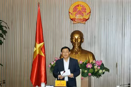 Phó Thủ tướng Vương Đình Huệ phát biểu tại buổi làm việc. (Ảnh: Nguyễn-Dân/TTXVN)