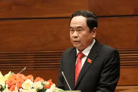 Chủ tịch Ủy ban Trung ương Mặt trận Tổ quốc Việt Nam Trần Thanh Mẫn trình bày Báo cáo tổng hợp ý kiến, kiến nghị của cử tri và nhân dân cả nước gửi đến kỳ họp thứ 7 Quốc hội khóa XIV. (Ảnh: Văn Điệp/TTXVN)