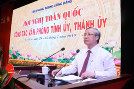 Ông Trần Quốc Vượng, Ủy viên Bộ Chính trị, Thường trực Ban Bí thư phát biểu chỉ đạo tại hội nghị. (Ảnh: Quốc Khánh/TTXVN)