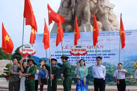 Quang cảnh lễ xuất quân. (Ảnh: K GỬIH/TTXVN)