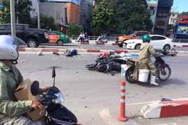 Hiện trường vụ tai nạn. (Ảnh: Trung Nguyên-Hoàng Tùng/TTXVN)