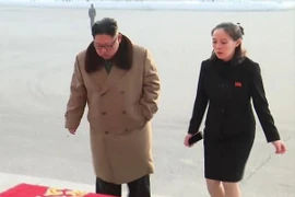 Nhà lãnh đạo Triều Tiên Kim Jong-un (trái) và bà Kim Yo-jong tại Bình Nhưỡng. (Nguồn: Yonhap/TTXVN)