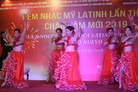 Tiết mục nhảy hiện đại. (Ảnh: Thanh Tùng/TTXVN)