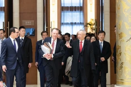 Phó Thủ tướng Trung Quốc Lưu Hạc (phải) và Bộ trưởng Tài chính Mỹ Steven Mnuchin (trái) tại vòng đàm phán ở Bắc Kinh, Trung Quốc ngày 14/2. (Ảnh: THX/TTXVN)
