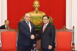 Ông Phạm Minh Chính, Ủy viên Bộ Chính trị, Bí thư Trung ương Đảng, Trưởng Ban Tổ chức Trung ương tiếp Phó Thủ tướng Cộng hòa Belarus Igor Lyashenko. (Ảnh: Phương Hoa/TTXVN)