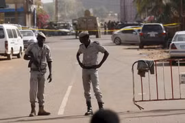 Cảnh sát Burkina Faso phong tỏa tại hiện trường một vụ tấn công. (Nguồn: AFP)