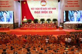 Ủy viên Bộ Chính trị, Phó Thủ tướng Chính phủ Vương Đình Huệ phát biểu với Đại hội về tình hình và nhiệm vụ phát triển kinh tế-xã hội của đất nước; công tác phối hợp giữa Chính phủ và Ủy ban Trung ương MTTQ Việt Nam. (Ảnh: TTXVN)