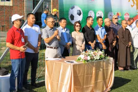 Đại sứ Nguyễn Tiến Thức phát biểu. (Ảnh: Hoàng Linh/Vietnam+)