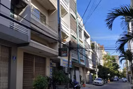 Căn nhà số 25 đường Tống Phước Phổ là của ông Trương Duy Nhất. (Ảnh: Quốc Dũng/TTXVN)