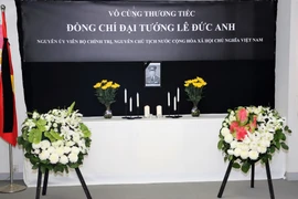 Bàn thờ di ảnh Đại tướng Lê Đức Anh. (Ảnh: Phóng viên TTXVN tại Hong Kong)