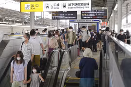 Nhà ga tàu cao tốc shinkansen ở Osaka, Nhật Bản, ngày 14/8/2022. (Ảnh: Kyodo/TTXVN)