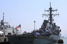 Đoàn Đại học Thủy quân Lục chiến Hoa Kỳ thăm Việt Nam