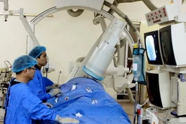 Đà Nẵng: Cứu sống bệnh nhân bị viêm phổi nặng do cúm AH3