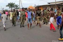 Burundi: Cảnh sát đánh đập và bắt giữ người biểu tình ở thủ đô