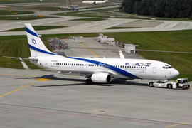 Máy bay của Israel phải hạ cánh khẩn cấp do hỏng bánh xe 