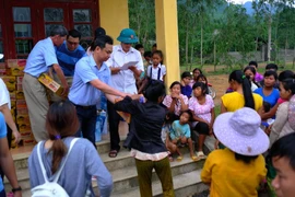 Hiệp hội Thương gia Đài Loan cứu trợ cho nạn nhân lũ lụt miền Trung