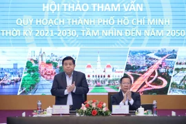 Bộ trưởng Nguyễn Chí Dũng gợi mở các nội dung tại Hội thảo tham vấn quy hoạch Thành phố Hồ Chí Minh thời kỳ 2021-2030, tầm nhìn đến năm 2050, ngày 28/2. (Ảnh: Vietnam+)