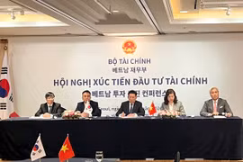 Hội nghị Xúc tiến Đầu tư tại Hàn Quốc với chủ đề “Việt Nam-Điểm đến đầu tư” tổ chức tại Seoul, Hàn Quốc, ngày 7/3. (Ảnh: CTV/Vietnam+)