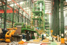 Công ty Cổ phần Thép TVP đầu tư các trang thiết bị máy móc hiện đại nhằm hoàn thiện các sản phẩm, đáp ứng nhu cầu thị trường. (Ảnh: Bùi Giang/TTXVN)