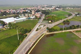 Đường giao thông nông thôn ở huyện Thường Tín, thành phố Hà Nội. (Ảnh: Vũ Sinh/TTXVN)