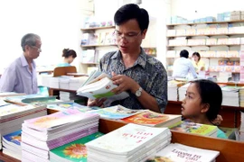Công bố dự thảo 45 tiêu chí đánh giá sách giáo khoa tiếng Anh 