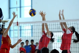 Khen thưởng học sinh giỏi văn hóa nhưng quên lĩnh vực... thể, mỹ