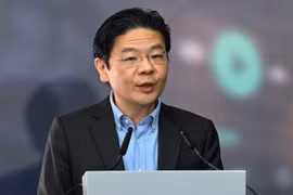 Phó Thủ tướng kiêm Bộ trưởng Tài chính Singapore Lawrence Wong phát biểu tại một sự kiện ở thủ đô Singapore ngày 12/9/2023. (Ảnh: AFP/TTXVN)