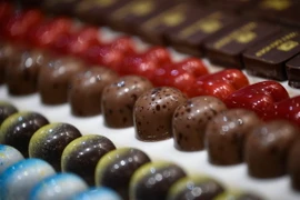 Giá chocolate tăng cao trong dịp Lễ Valentine năm nay. (Ảnh: AFP/TTXVN)