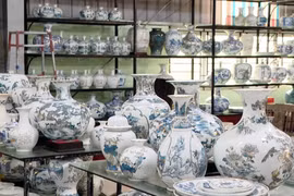 Sản phẩm gốm Bồ Bát, xã Yên Thành, huyện Yên Mô, tỉnh Ninh Bình. (Ảnh: Thùy Dung/TTXVN)